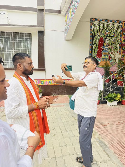 -विधानसभा क्षेत्र के भावी विधायक भाजपा प्रत्याशी मनोज कुमार राम जी ने बताया कि आज सिवान पहुंचने पर भ