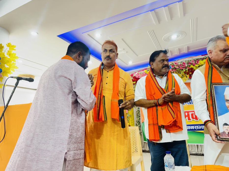 -विधानसभा क्षेत्र के भावी विधायक भाजपा प्रत्याशी मनोज कुमार राम जी ने बताया कि आज 107 दरौली विधानसभा