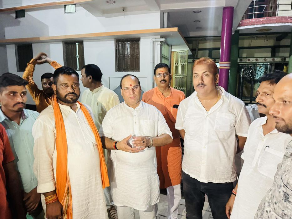 -देश हमें देता है सब कुछ , हम भी तो कुछ देना सीखें।   विधानसभा क्षेत्र के भावी विधायक भाजपा प्रत्या