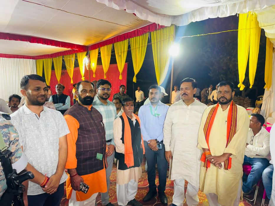 -दरौली प्रखंड के अमरपुर सपही टोला निवासी बिहार भाजपा के प्रदेश मंत्री श्री नंद प्रसाद चौहान जी की पू