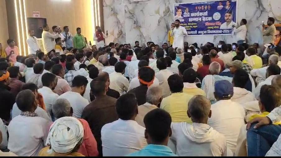 -जिला परिषद सदस्य
विका