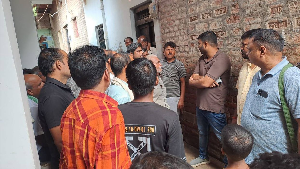 -बीते दिवस मोकरी गाँव के कबाड़ा व्यवसाई 35 वर्षीय अफसर आलम की हार्ट अटैक से मौत हो गई सूचना मिलते ही