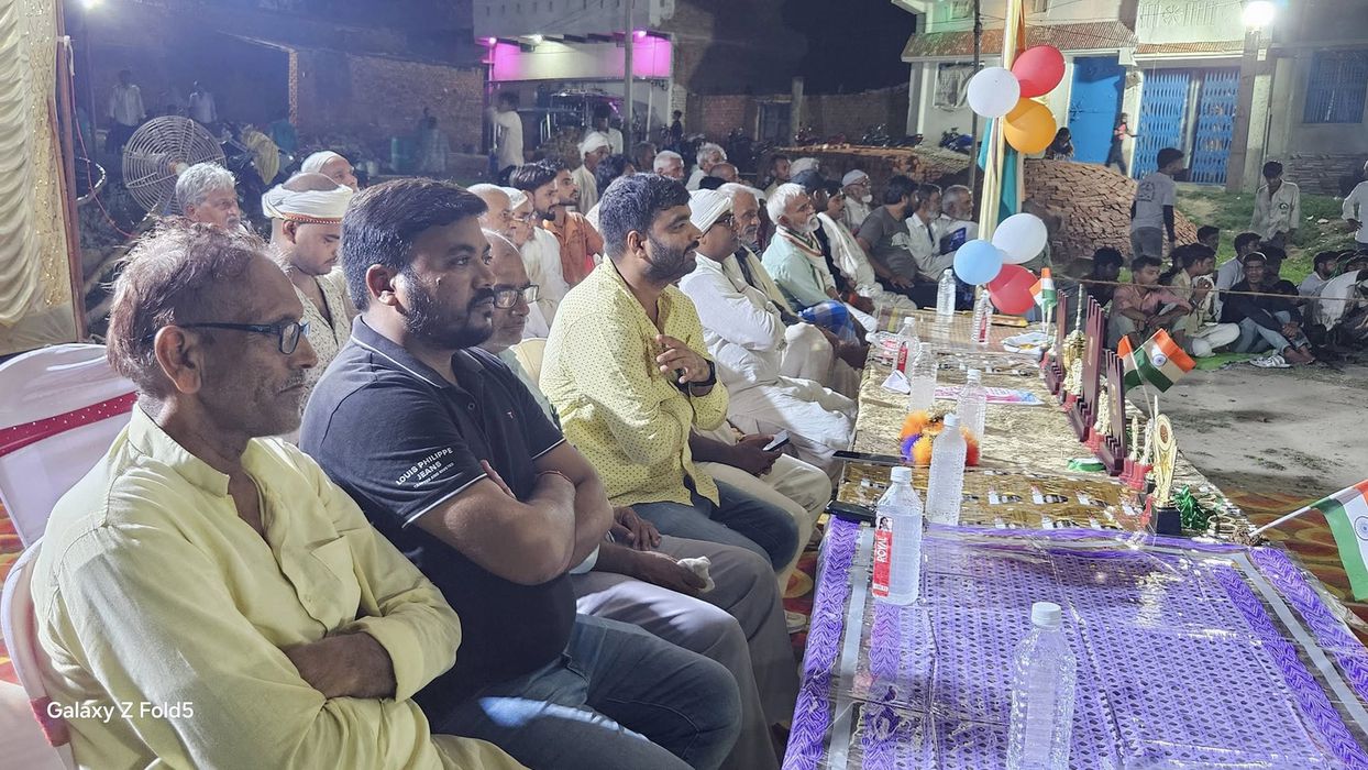 -भभुआ प्रखंड के मोकरी गाँव मे मुहर्रम के तीजा के अवसर पर आयोजित पारम्परिक खेलकूद कार्यक्रम का भभुआ ज