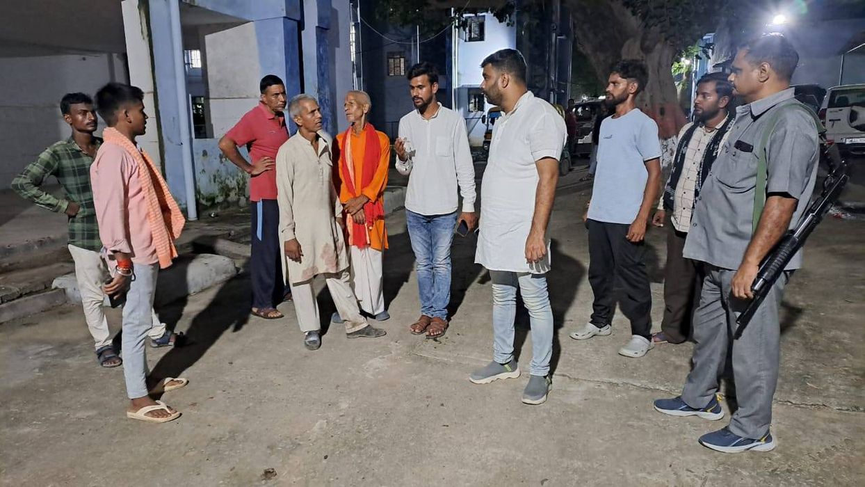 -जिला परिषद सदस्य भभुआ विकास सिंह उर्फ़ लल्लु पटेल जी को दुर्घटना की सूचना मिलते ही  भभुआ के सदर अस्प