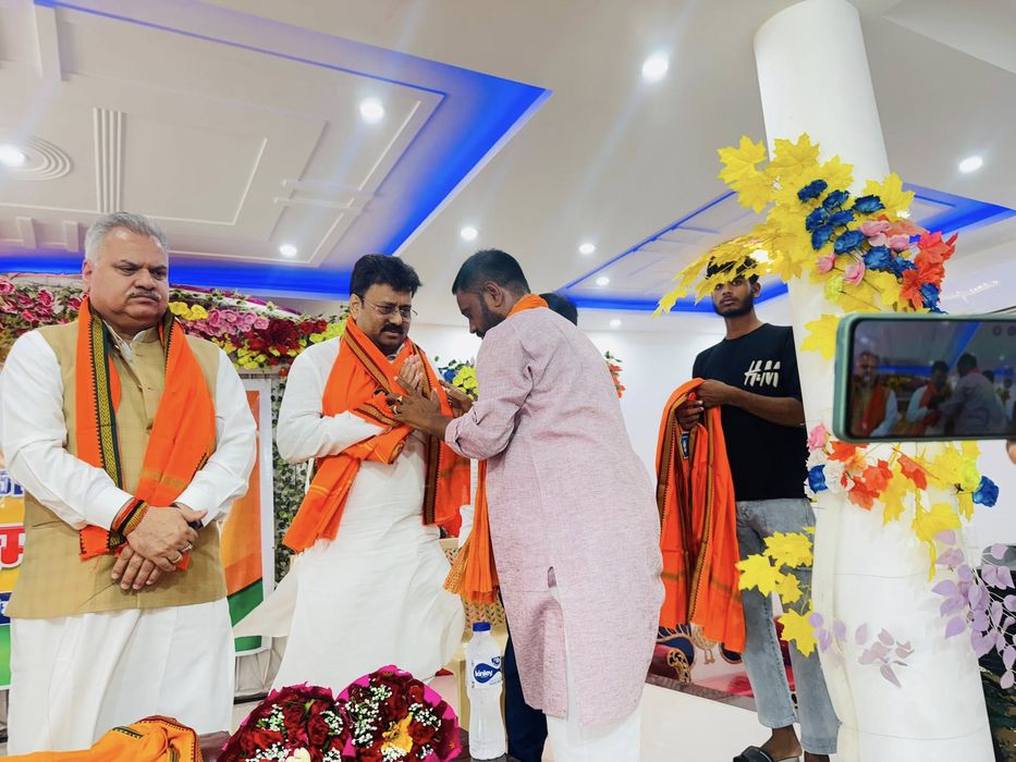 -विधानसभा क्षेत्र के भावी विधायक भाजपा प्रत्याशी मनोज कुमार राम जी ने बताया कि आज 107 दरौली विधानसभा