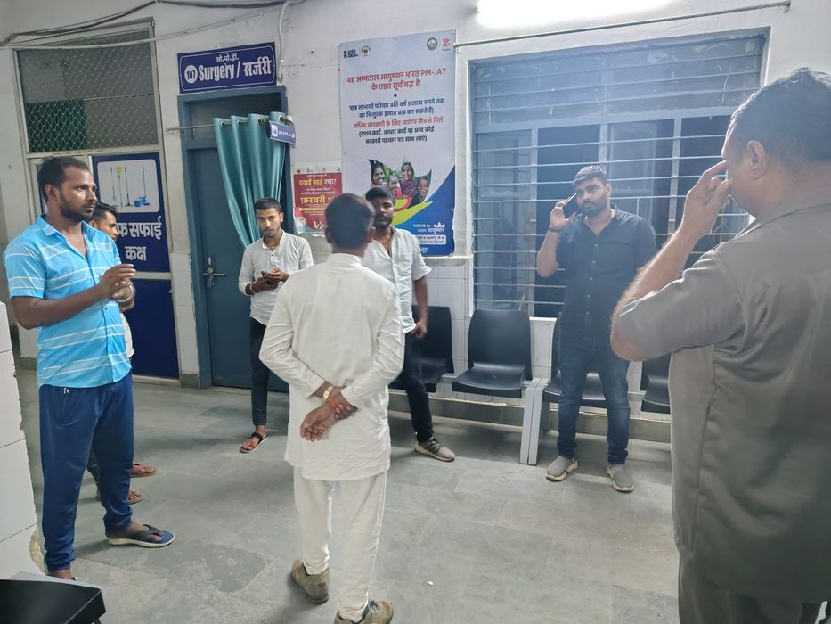 -बीते दिवस शुक्रवार की रात्रि धरती माता का दर्शन करके लौट रहे श्रद्धालुओं की गाड़ी चाट में पलट गयी उ