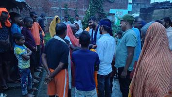 बारिश में भीगता जनसैलाब और अटूट समर्थन मिव पंचायत का विकास सिंह जी ने किया  धन्यवाद