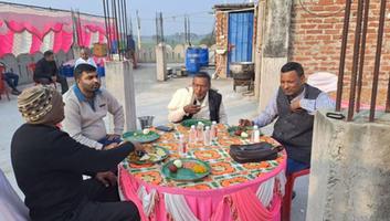 विकास सिंह- डिहरा गाँव में स्वर्गीय सत्यनारायण सिंह जी के श्राद्धक्रम में  दी श्रद्धांजलि