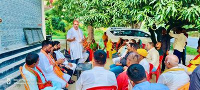 पंडित दीनदयाल उपाध्याय जी के जयंती के उपलक्ष्य में सफाई कार्यक्रम, पौधारोपण एवं पुष्पांजलि कार्यक्रम का हुआ आयोजन