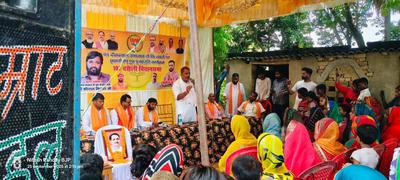 पंडित दीनदयाल उपाध्याय जी के जयंती के उपलक्ष्य में सफाई कार्यक्रम, पौधारोपण एवं पुष्पांजलि कार्यक्रम का हुआ आयोजन