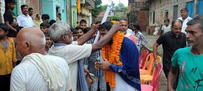 बारिश में भीगता जनसैलाब और अटूट समर्थन मिव पंचायत का विकास सिंह जी ने किया  धन्यवाद
