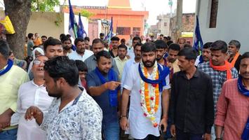 विकास सिंह- मोकरी पंचायत के जनवासियों  का मिला आशीर्वाद , बदलाव की ओर पहला कदम