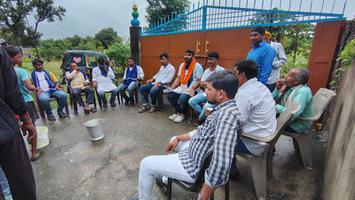 बारिश में भीगता जनसैलाब और अटूट समर्थन मिव पंचायत का विकास सिंह जी ने किया  धन्यवाद