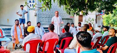 पंडित दीनदयाल उपाध्याय जी के जयंती के उपलक्ष्य में सफाई कार्यक्रम, पौधारोपण एवं पुष्पांजलि कार्यक्रम का हुआ आयोजन