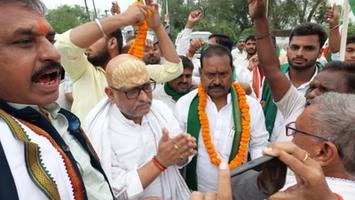 विश्वनाथ राम - मिल रहा है साथ, बढ़ रहा है विश्वास — राजपुर में ऐतिहासिक रोड शो का भव्य आयोजन