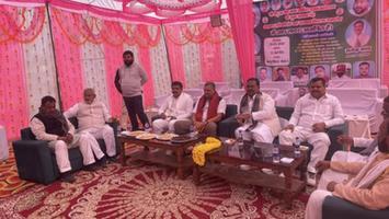 हुकहां में सांसद एवं पूर्व विधायक की उपस्थिति में सेवा कार्यक्रम