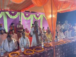 विश्वनाथ राम  - चिलहर पंचायत के कल्याणपुर गाँव में क्रिकेट मैच का उद्घाटन