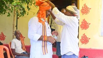 विश्वनाथ राम - मिश्रवलिया गांव में जनसंपर्क के दौरान सर्वसमाज से आत्मीय भेंट एवं संवाद