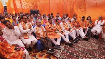 विजय कुमार भुर्जी - माननीय प्रधानमंत्री श्री नरेंद्र मोदी जी के 'मन की बात' कार्यक्रम को बूथ संख्या 171 पर सुना