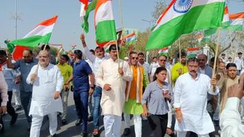 विजय कुमार भुर्जी  - भारतीय सेना के सम्मान में भारत का शौर्य: लहराता तिरंगा, अटूट शक्ति का प्रतीक