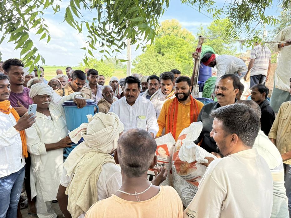 -पूर्व विधानसभा प्रत्याशी सकलडीहा के राजनेता सूर्यमुनि तिवारी जी ने बताया कि आज विधानसभा सकलडीहा के 