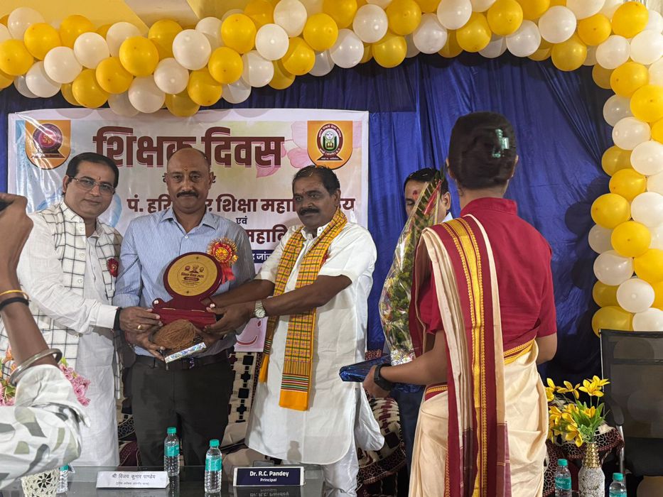 -निषाद पार्टी के राष्ट्रीय सचिव एवं छत्तीसगढ़ प्रभारी संजय सिंह राजपूत जी ने बताया कि शिक्षक दिवस के