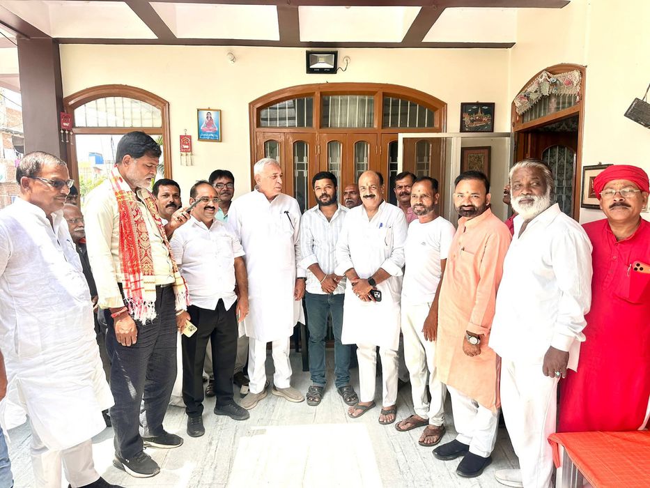-मुजफ्फरपुर में भारतीय जनता पार्टी (पूर्वी) के जिला अध्यक्ष श्री विवेक कुमार जी के पिताजी एवं प्रख्य