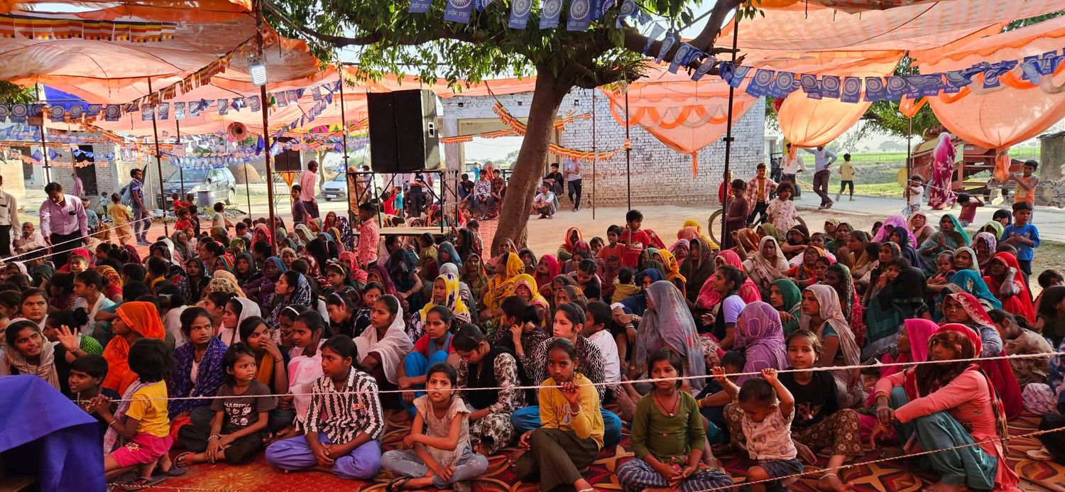 -बदायूं जनपद के बिल्सी क्षेत्र अंतर्गत ग्राम दिधौनी में आयोजित 5 दिवसीय “बुद्ध कथा” कार्यक्रम में डी