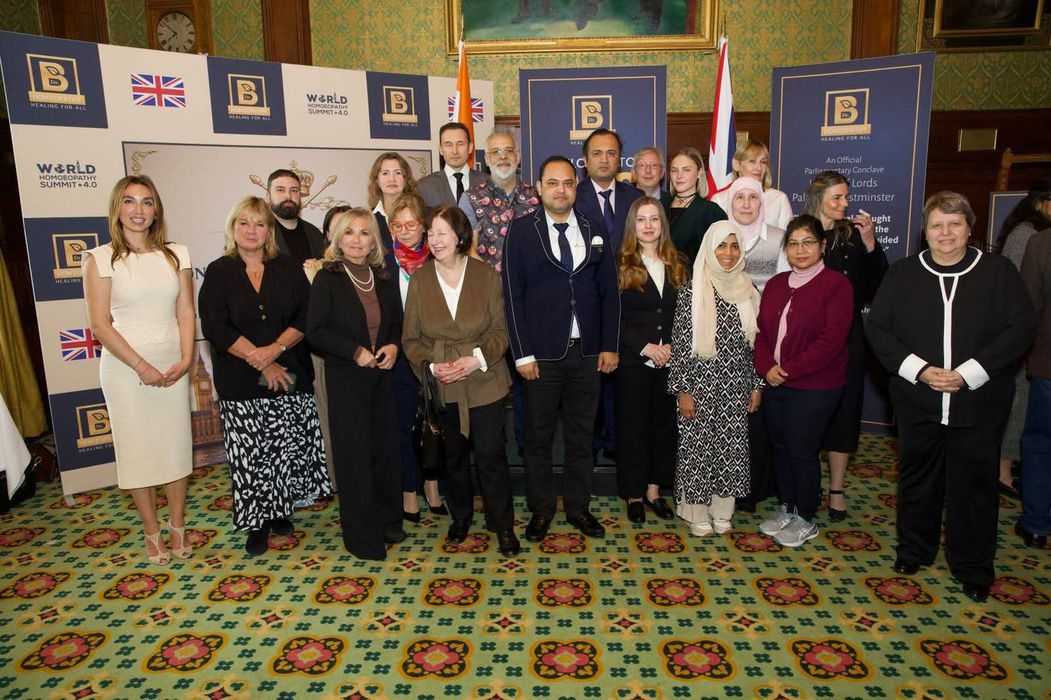 -जनपद चंदौली के लिए गौरव का क्षण उस समय देखने को मिला जब क्षेत्र के युवा प्रतिभाशाली डॉ. अभिमन्यु पा