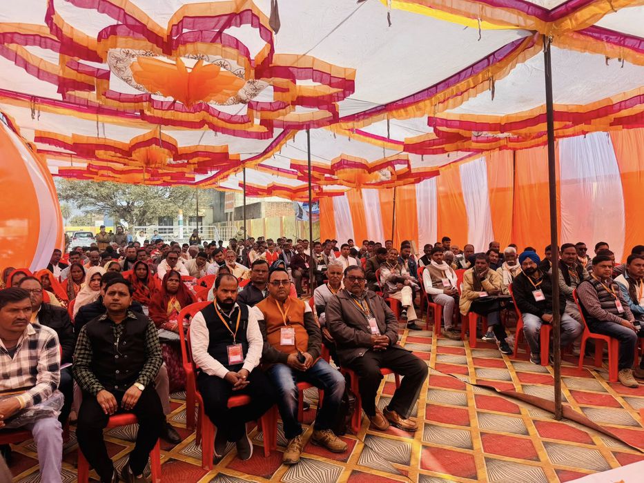 -आज अंबियापुर विकासखंड में क्षेत्र पंचायत की एक महत्वपूर्ण बैठक का आयोजन किया गया, जिसमें क्षेत्र के