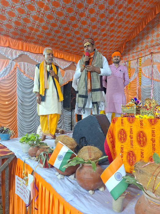 -भारतीय जनता पार्टी, चंदौली  के संकल्पित एवं जुझारू नेता सूर्यमुनि तिवारी  जी ग्राम सभा मिश्रपूरा चक