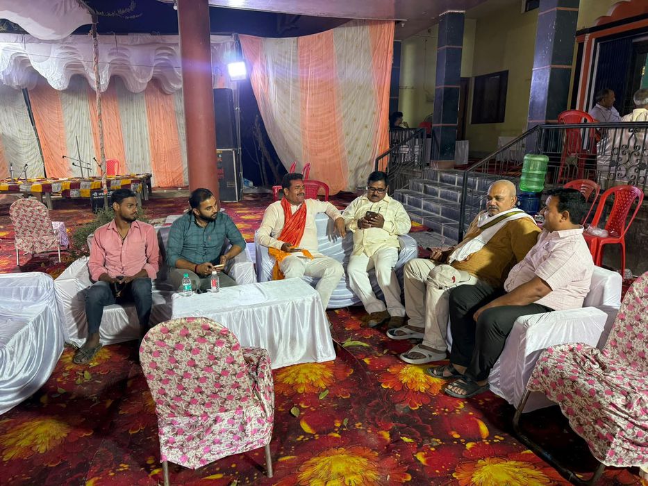 -विधानसभा सकलडीहा क्षेत्र के ग्राम मझिलेपुर में आयोजित श्री वीरेंद्र कुमार पाण्डेय जी के पूज्य पिताज