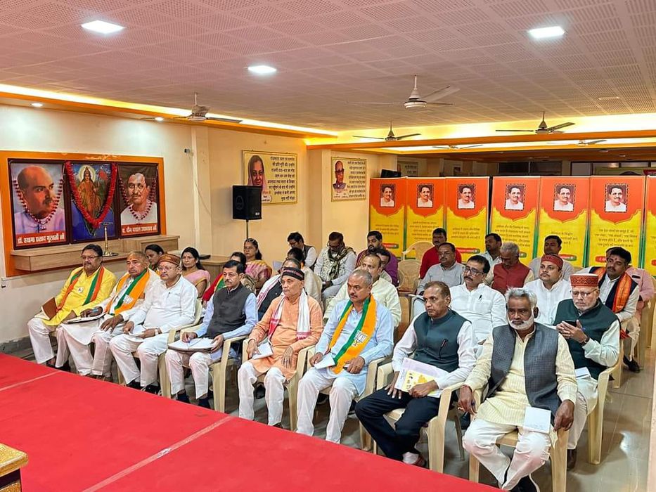-पूर्व विधानसभा प्रत्याशी भारतीय जनता पार्टी के नेता सूर्यमुनि तिवारी जी ने बताया कि मध्य प्रदेश के 