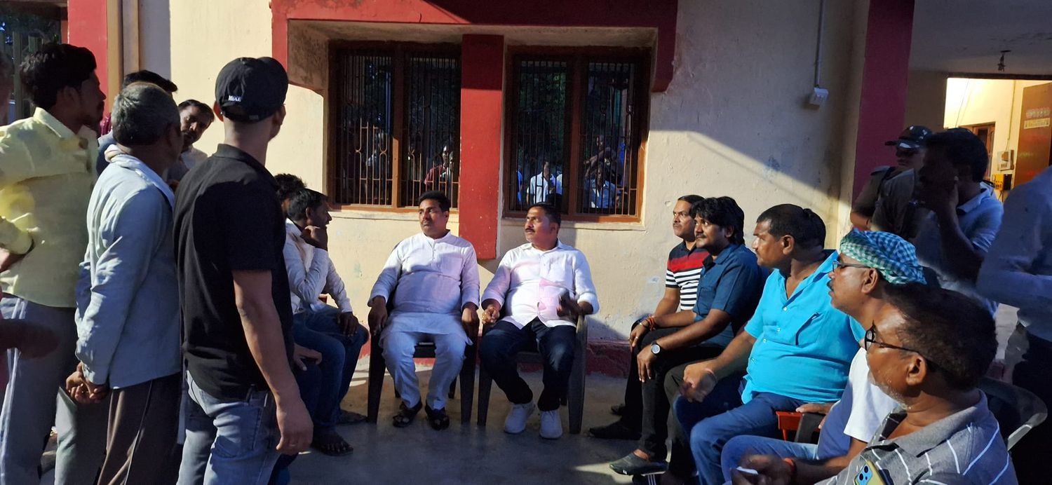 -विगत दिवस उत्तर प्रदेश के बबुरी गांव पावर हाउस क्षेत्र में पांच दिन पूर्व विद्युत उपकेंद्र पर ट्रां
