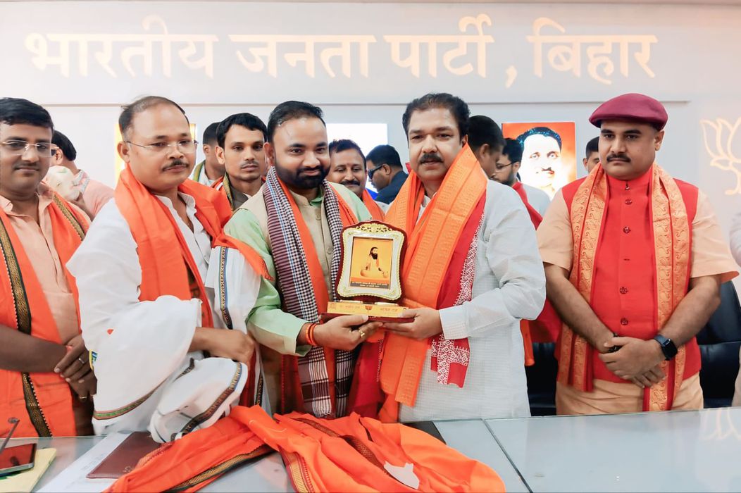 -बिहार प्रदेश के भाजपा महादलित प्रकोष्ठ के सह संयोजक सचिन राम जी ने बताया कि आज भाजपा प्रदेश कार्याल