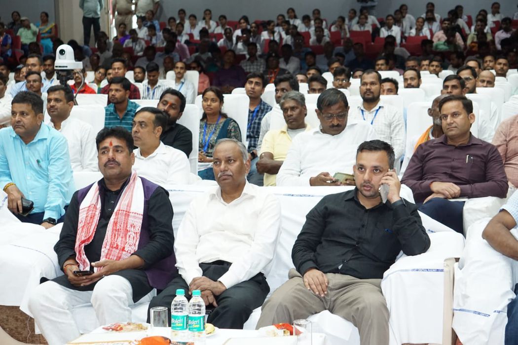 -पूर्व विधानसभा प्रत्याशी भारतीय जनता पार्टी के नेता सूर्यमुनि तिवारी जी ने बताया कि आज लोकप्रिय प्र