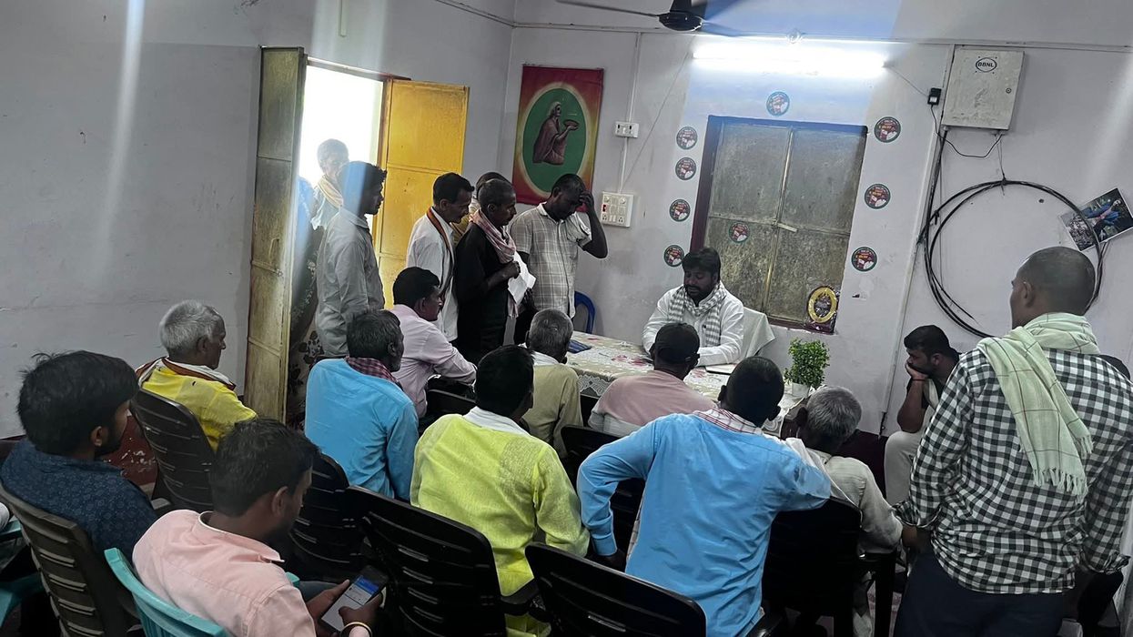 -रविवार को पालीगंज के धरहरा मोड़ स्थित शबरी भवन में जन संवाद–जन सुनवाई कार्यक्रम का सफल आयोजन किया ग