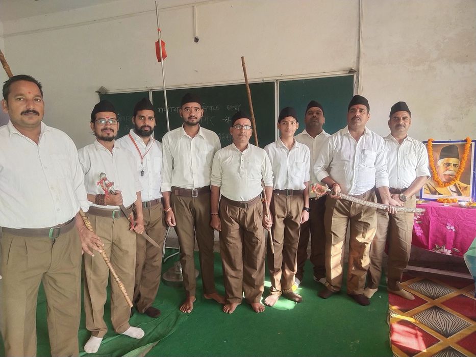 -आज राष्ट्रसेवा, धर्म एवं संस्कृति को समर्पित राष्ट्रीय स्वयंसेवक संघ के स्थापना दिवस एवं विजयदशमी क