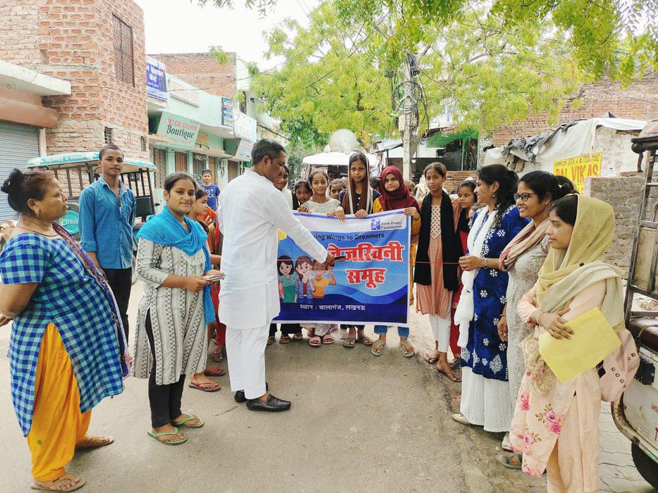 -भाजपा सरकार महिलाओं एवं बालिकाओं की शिक्षा को लेकर राज्यों में जगह जगह अभियान चलाकर उनके लिए विद्या