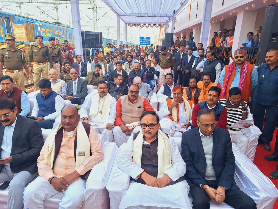 -पूर्व विधानसभा प्रत्याशी भारतीय जनता पार्टी विधानसभा सकलडीहा चंदौली के नेता सूर्यमुनि तिवारी जी ने 