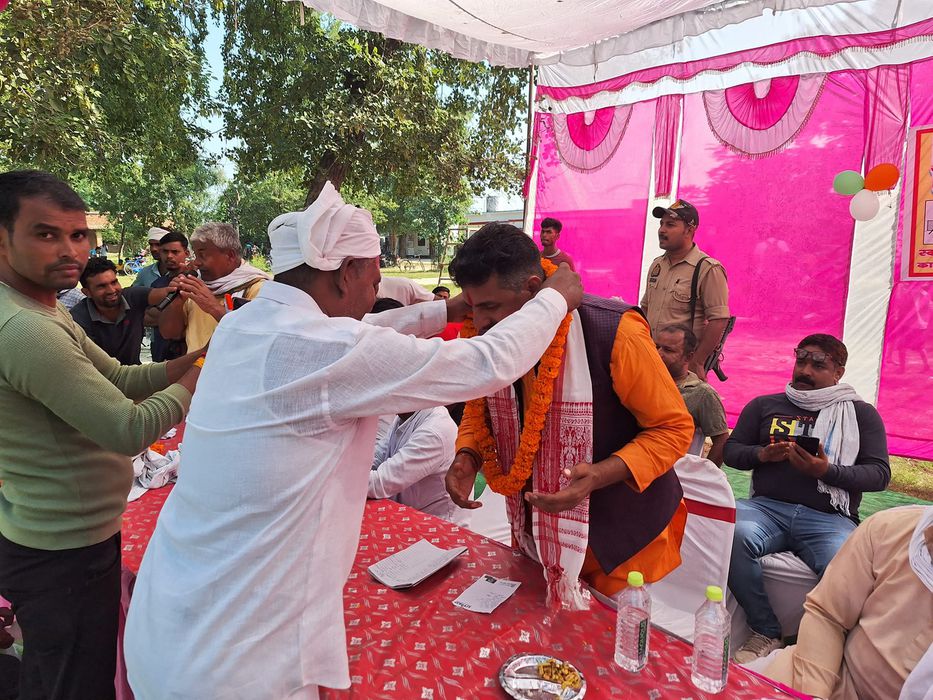 -पूर्व विधानसभा प्रत्याशी भारतीय जनता पार्टी के नेता सूर्यमुनि तिवारी जी ने बताया कि आज विधानसभा सकल