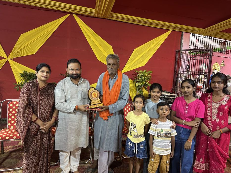 -बिहार प्रदेश के भाजपा महादलित प्रकोष्ठ के सह संयोजक सचिन राम जी ने बताया कि आज सुजावलपुर दुर्गा पूज