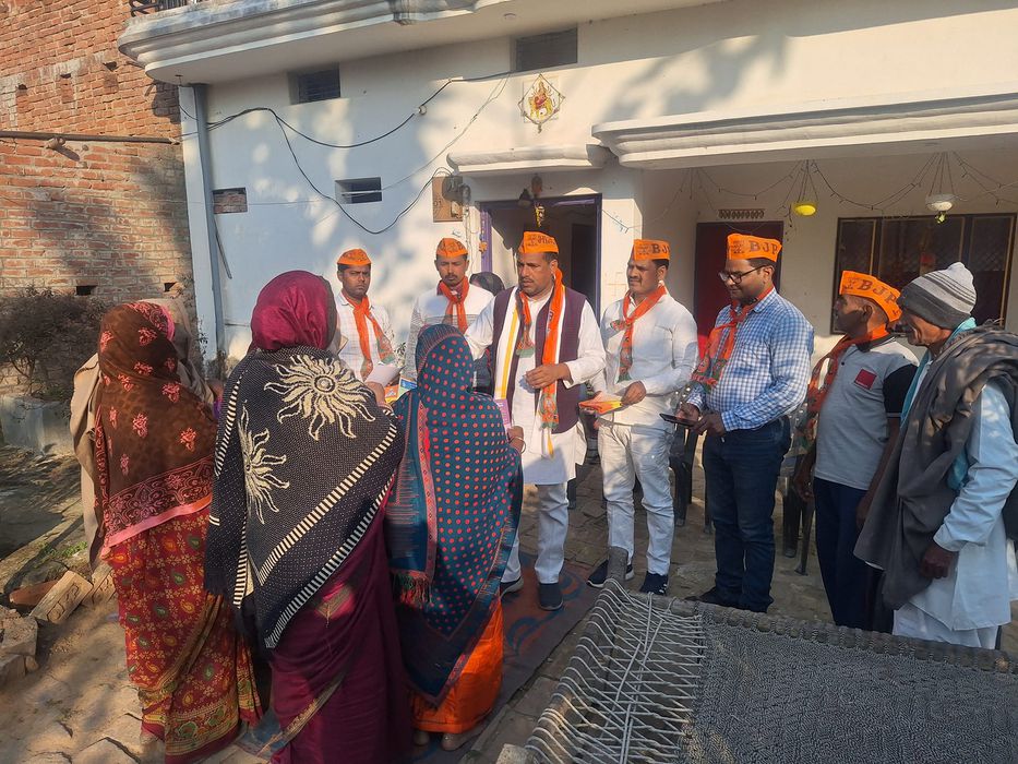 -चंदौली के जनसेवक सूर्यमुनि तिवारी  जी ने बताया कि विगत दिवस विधानसभा पंडित दीनदयाल उपाध्याय नगर (मु
