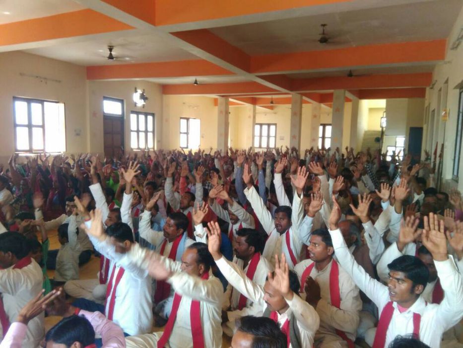 -भारतीय शक्ति चेतना पार्टी के जिला अध्यक्ष गुलाबचंद कुशवाहा जी ने महाआरती में चरित्रवान समाज की स्था