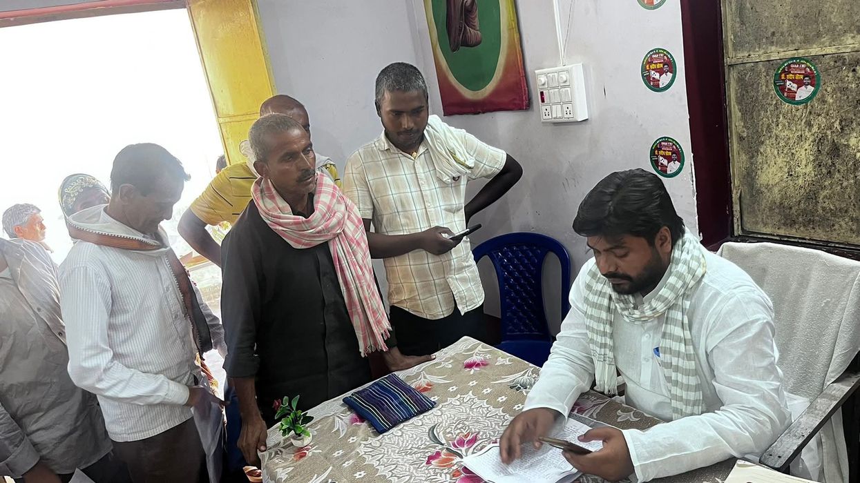 -रविवार को पालीगंज के धरहरा मोड़ स्थित शबरी भवन में जन संवाद–जन सुनवाई कार्यक्रम का सफल आयोजन किया ग