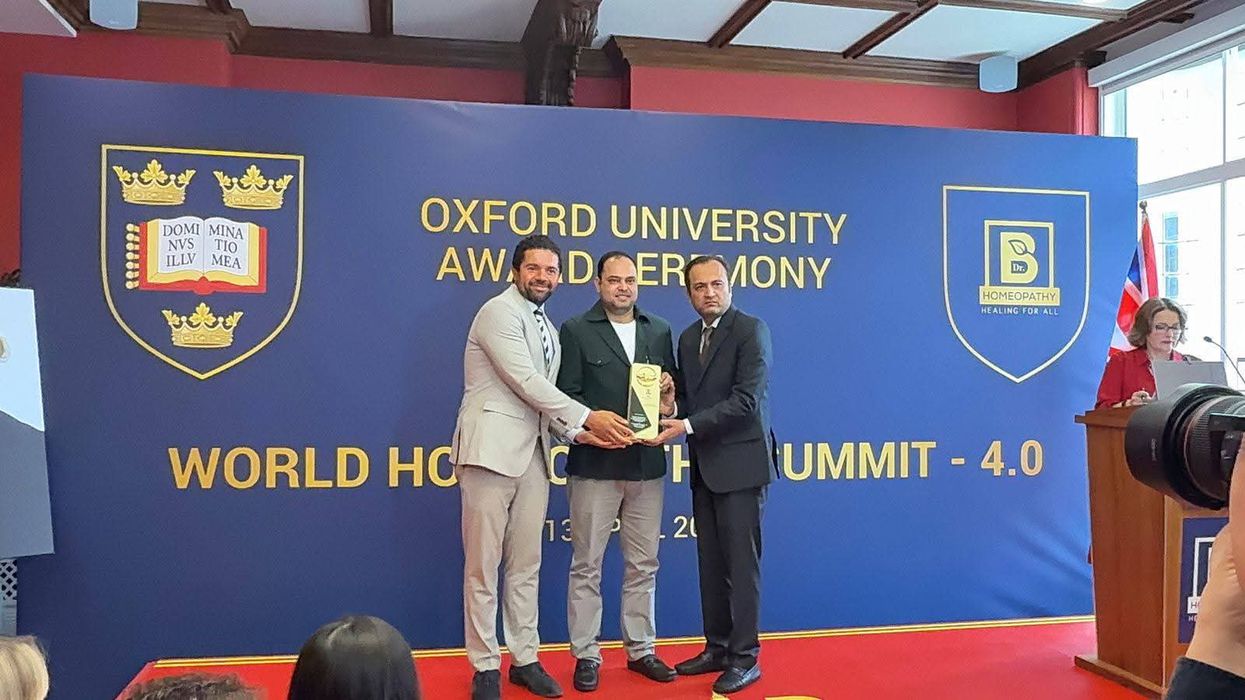 -जनपद चंदौली के लिए गौरव का क्षण उस समय देखने को मिला जब क्षेत्र के युवा प्रतिभाशाली डॉ. अभिमन्यु पा