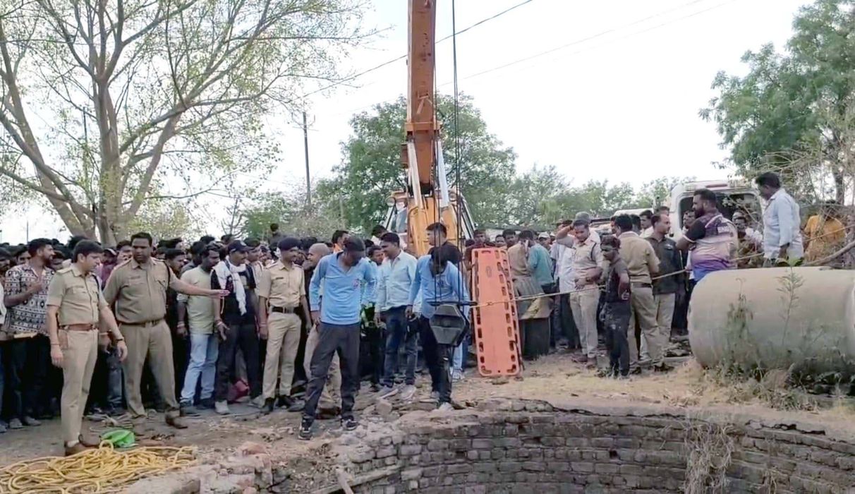 -किसान नेता श्यामलाल जोकचन्द जी ने बताया कि बिना मुण्डेर के कुए में गिरने से कई बार कई लोगों की जाने