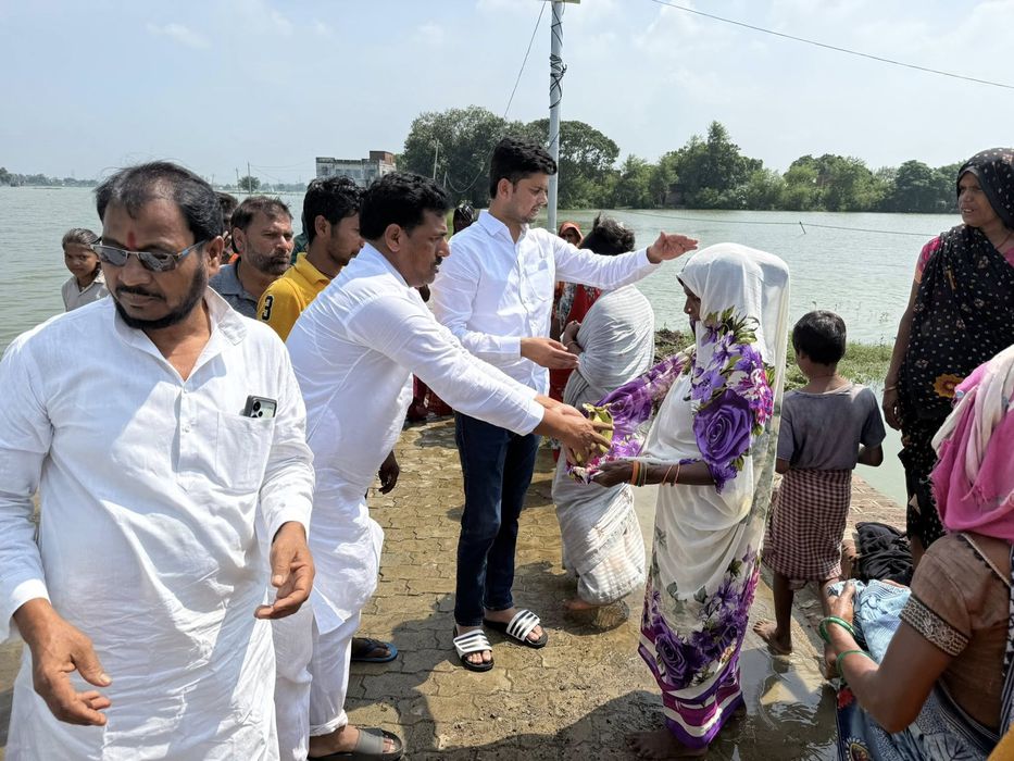 -पूर्व विधानसभा प्रत्याशी सकलडीहा के राजनेता सूर्यमुनि तिवारी जी ने बताया कि  आज विधानसभा मुगलसराय क