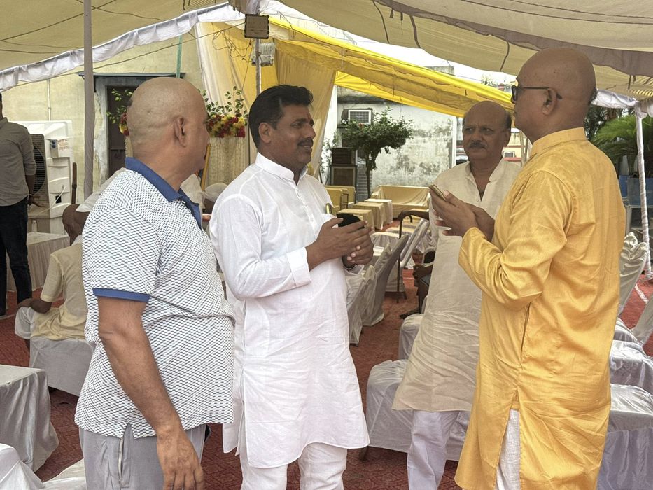 -पूर्व विधानसभा प्रत्याशी सकलडीहा के राजनेता सूर्यमुनि तिवारी जी ने बताया कि आज लोकसभा चंदौली के अंत