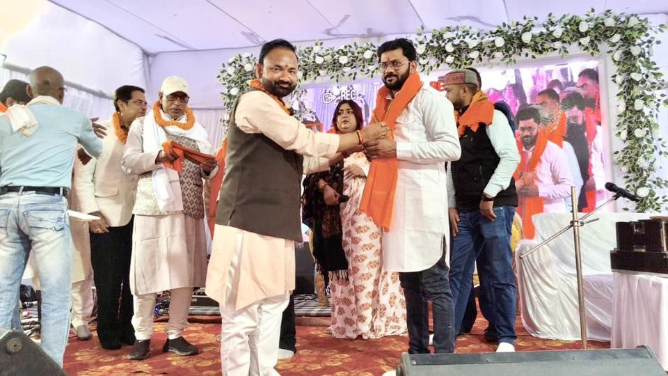 -आज हमारे गाँव छाजन में श्री पंकज नारायण जी की पूज्य माता जी के श्रद्धकर्म के अवसर पर दिव्य सनातन सत